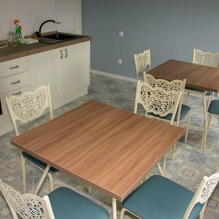אלמטי Hostel - Guest House Meyman מראה חיצוני תמונה