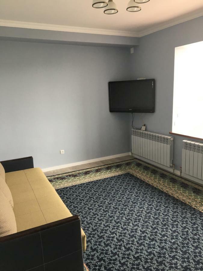 אלמטי Hostel - Guest House Meyman מראה חיצוני תמונה