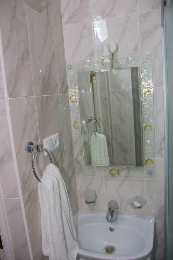 אלמטי Hostel - Guest House Meyman מראה חיצוני תמונה