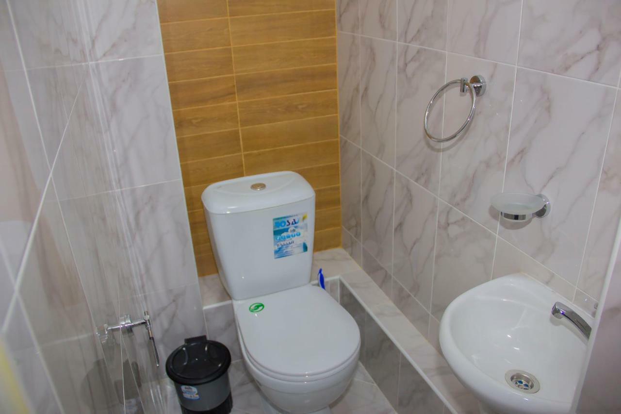 אלמטי Hostel - Guest House Meyman מראה חיצוני תמונה