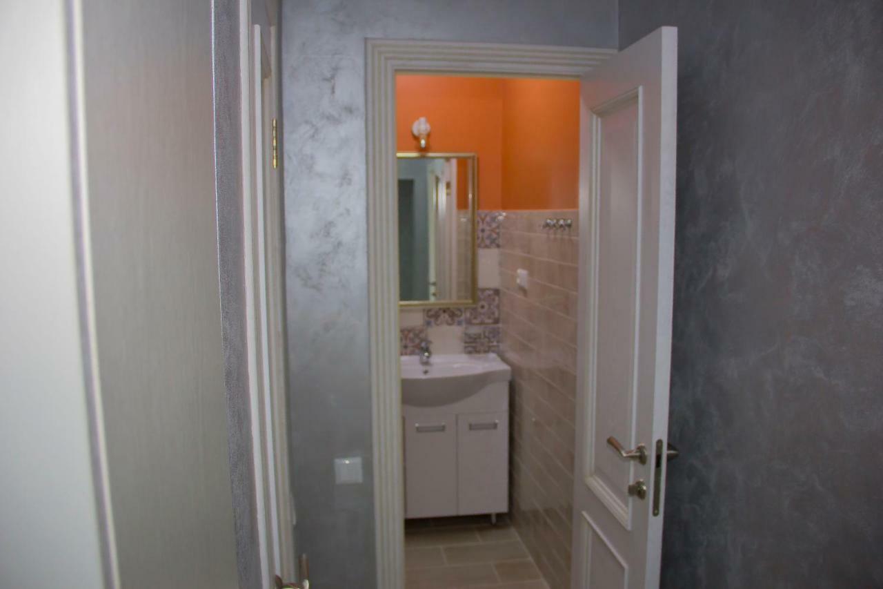 אלמטי Hostel - Guest House Meyman מראה חיצוני תמונה